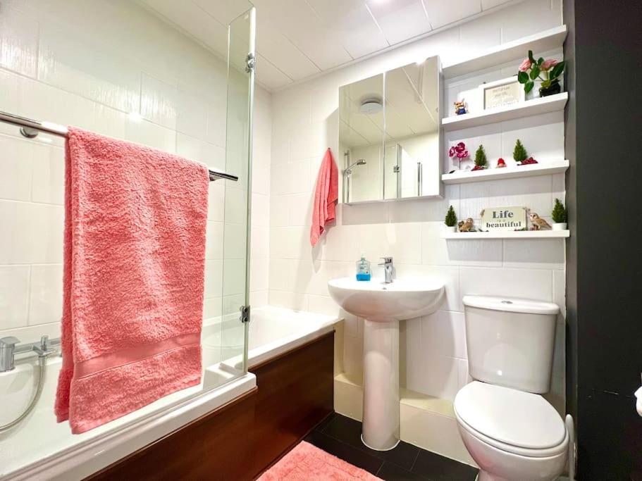 Flat In Manchester, Ardwick *